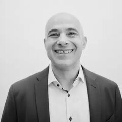 Hassan Azi, Ästhetische Chirurgie